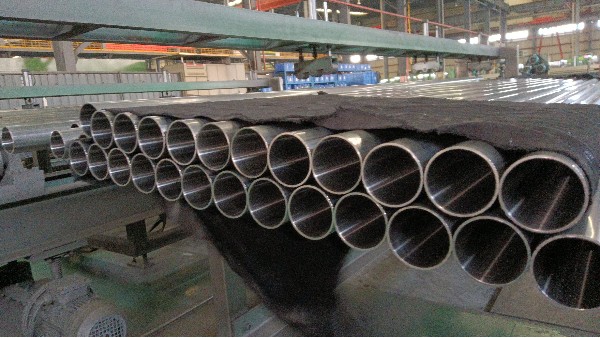 304不銹鋼焊管在工業(yè)自動化電動推桿起什么作用